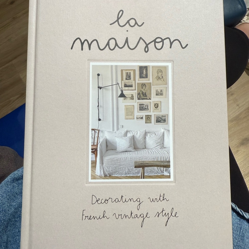 “La Maison Decorating with French Vintage Style”
by Zoe De Las Cases